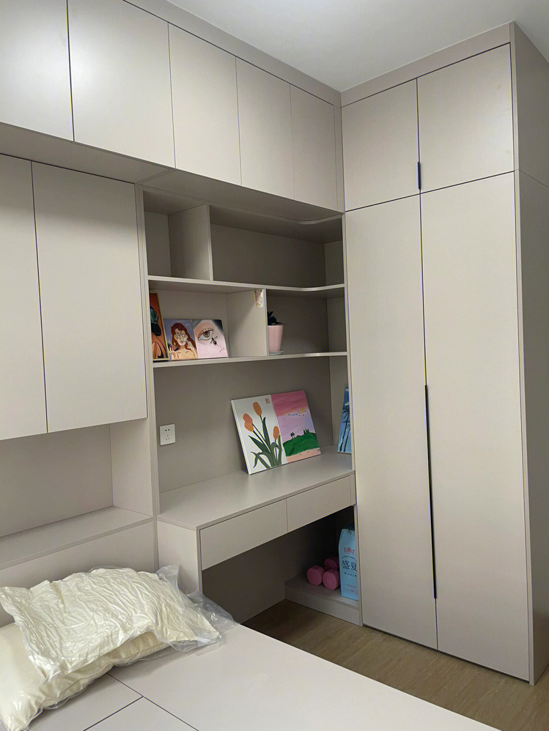 小戶型必看：榻榻米把 “睡、學、囤” 揉進 10㎡里